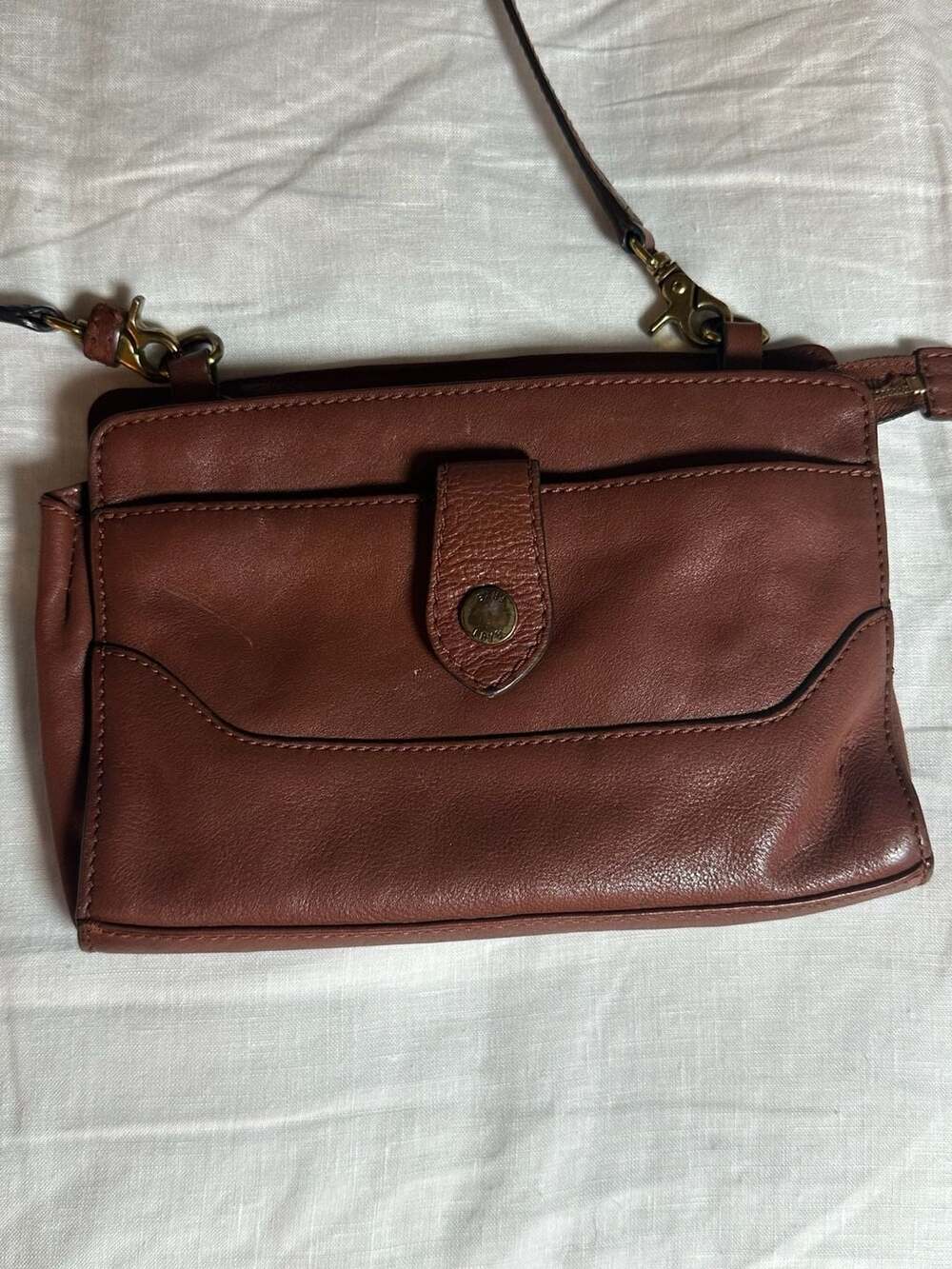 Frye Lucy Leather Crossbody Clutch Bag
